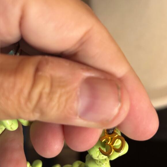 Green Beaded Bracelet - Picture 3 of 5